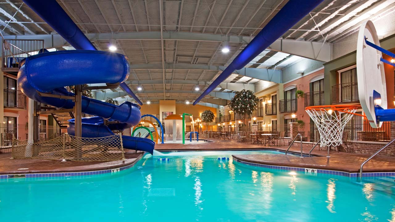 Water Park - Holiday Inn Lakeville